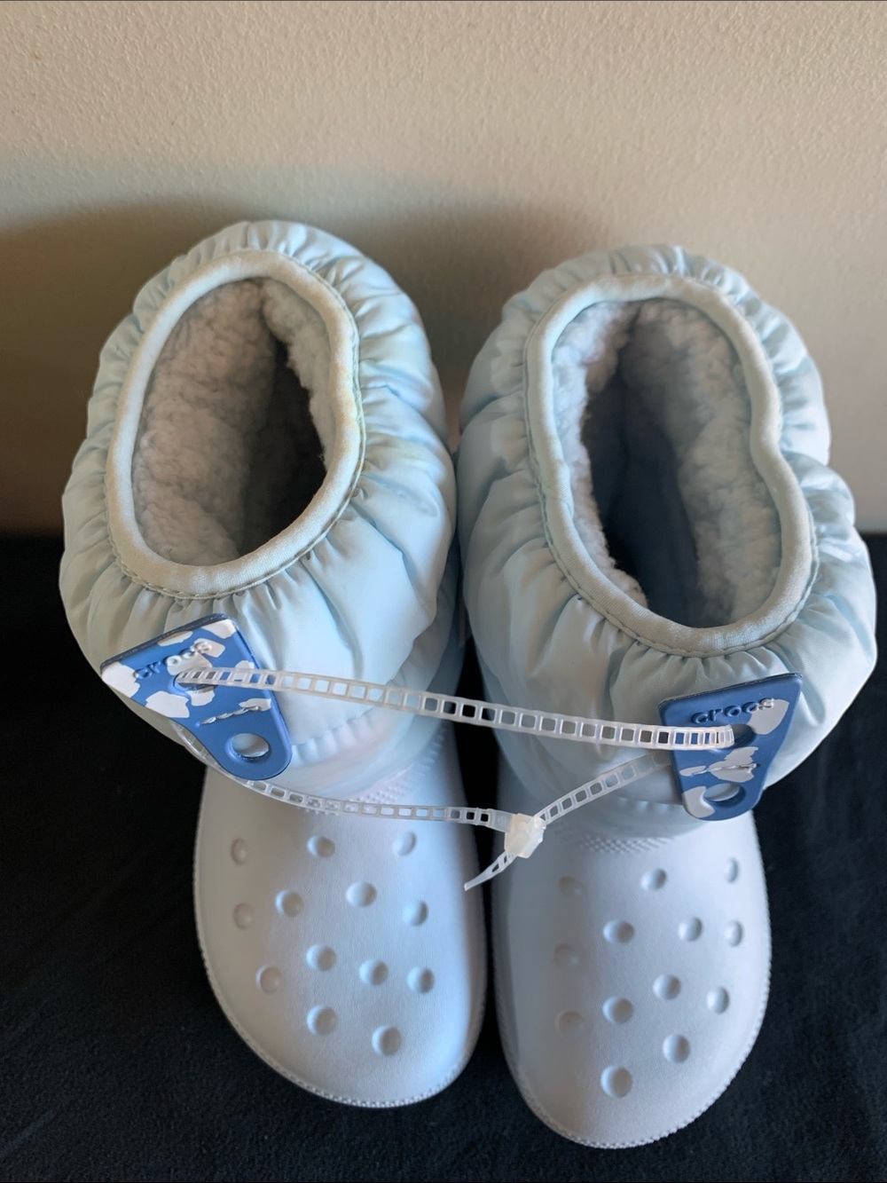 CROCS Kids Light Blue & White Neo Puff Boot K NWT Winter Boots - Picture 3 of 5